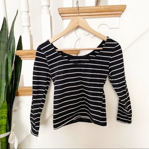 H&M Divided Black & White Stripe Scoop Neck Long Sleeve Top Size Small - Picture 5 of 5